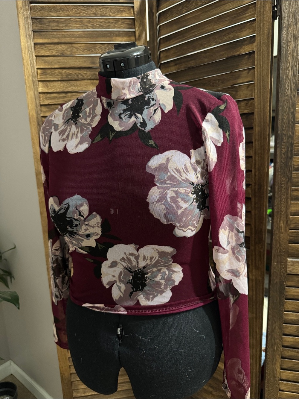 Shear floral top NWOT